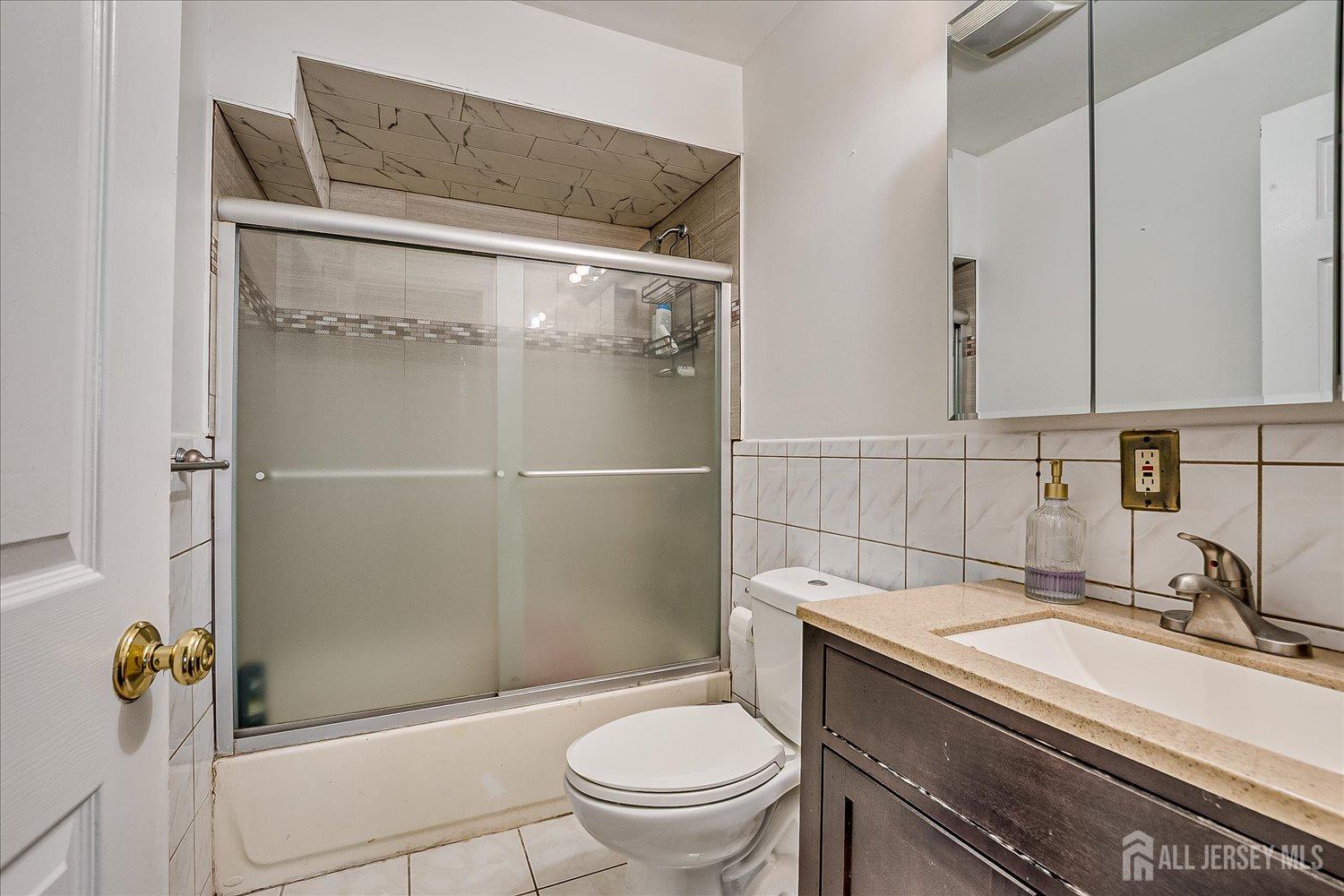 7 Vine Street, Jersey City, NJ, 07306 image 21