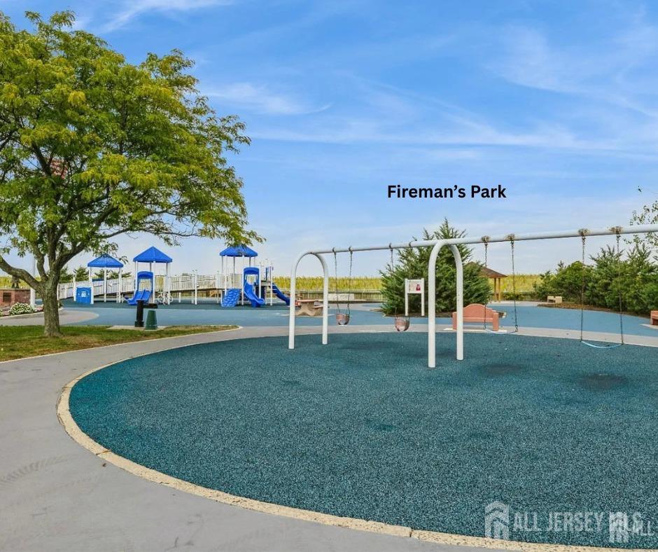 802 CENTER Street, Union Beach, NJ, 07735 image 37