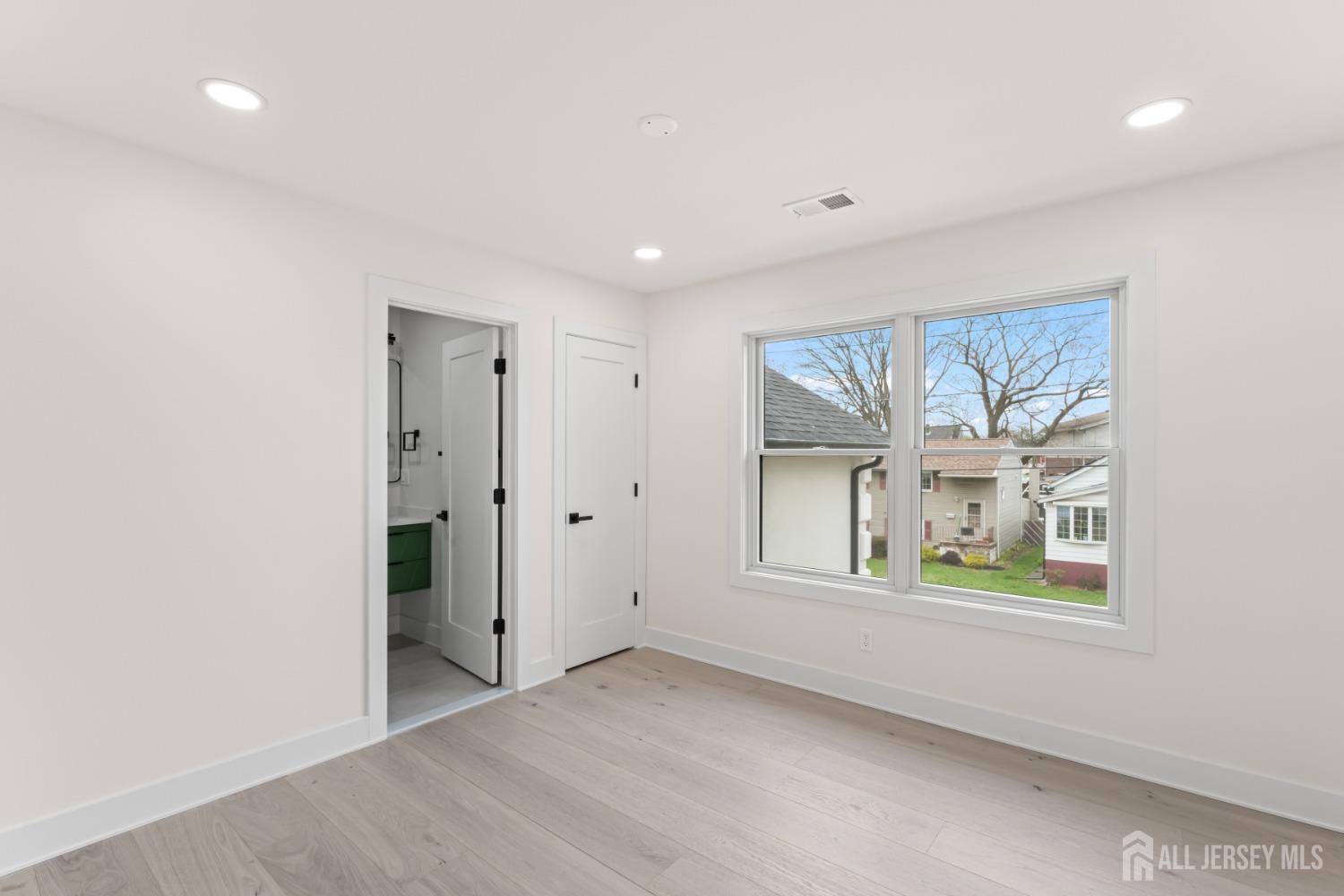 23 Redwood Avenue, Edison, NJ, 08817 image 25