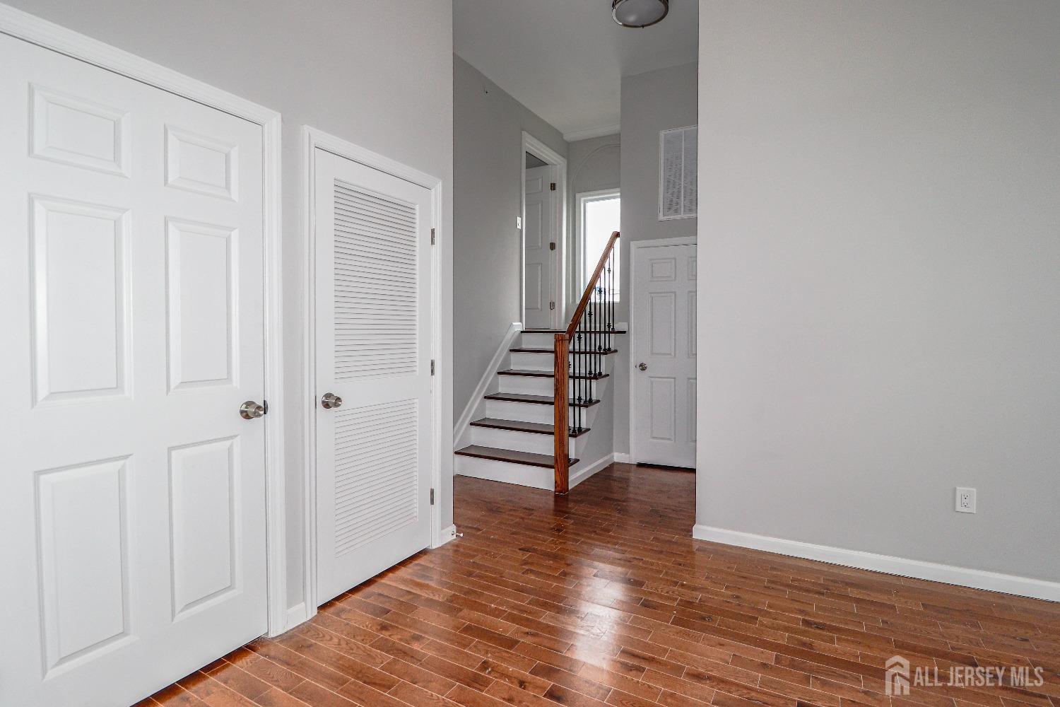 33 2nd Street, Raritan, NJ, 08869 image 11