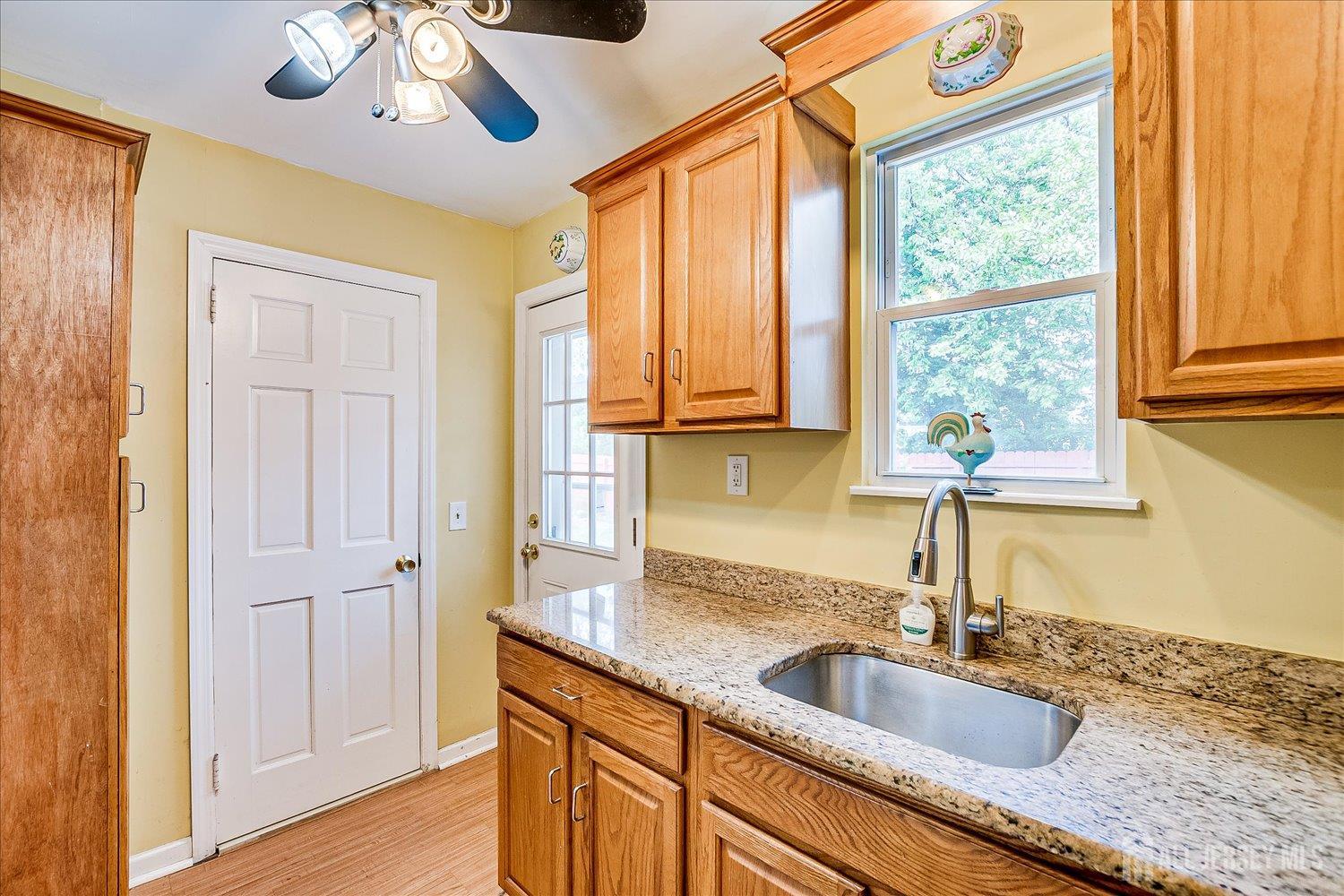 151 N Broadway, South Amboy, NJ, 08879 image 25