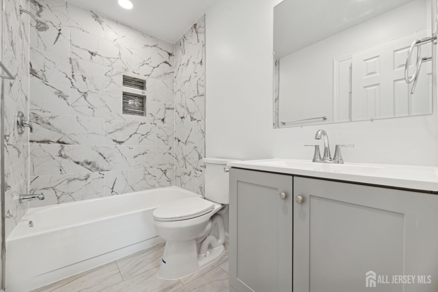 210 N 2nd Avenue, Highland Park, NJ, 08904 image 17