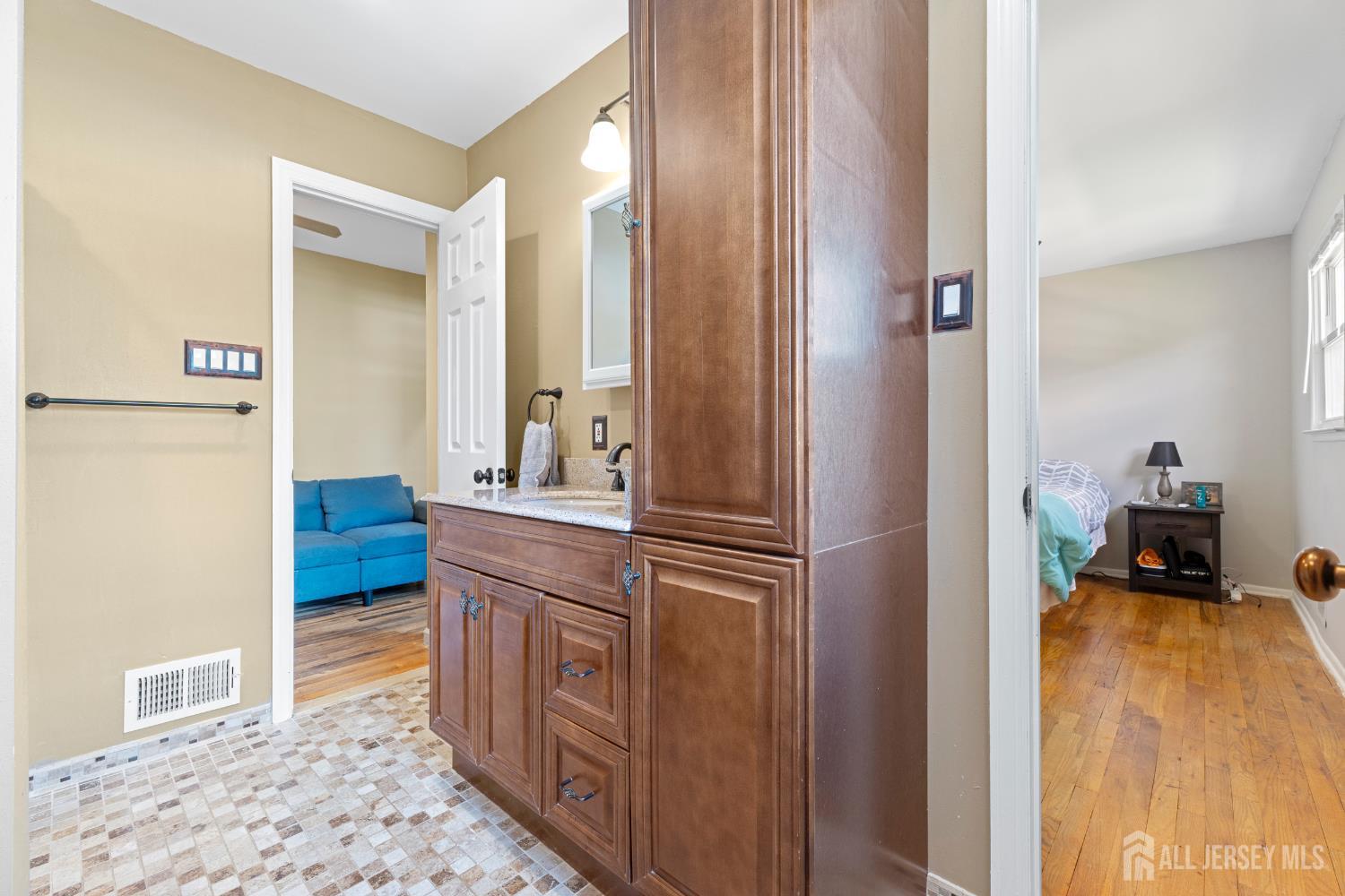 15 Creighton Circle, Old Bridge, NJ, 08857 image 31