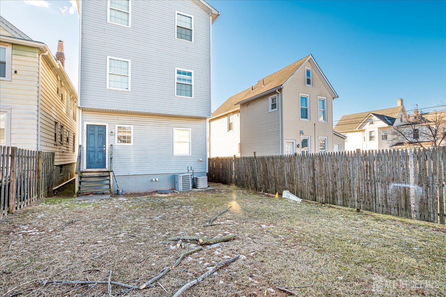 211 Hamilton Street Image 4