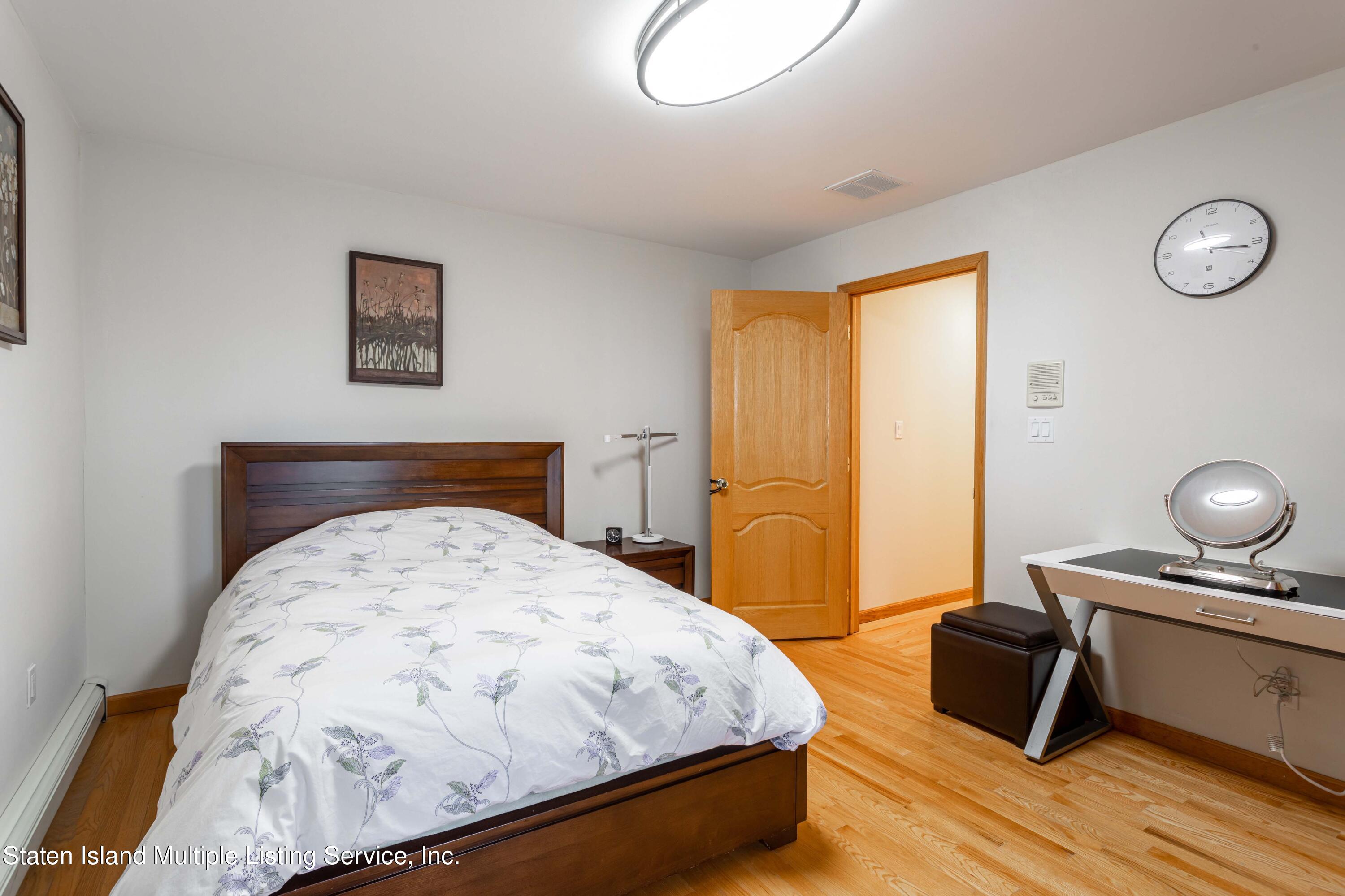 31 4th Court, Staten Island, NY, 10312 image 16