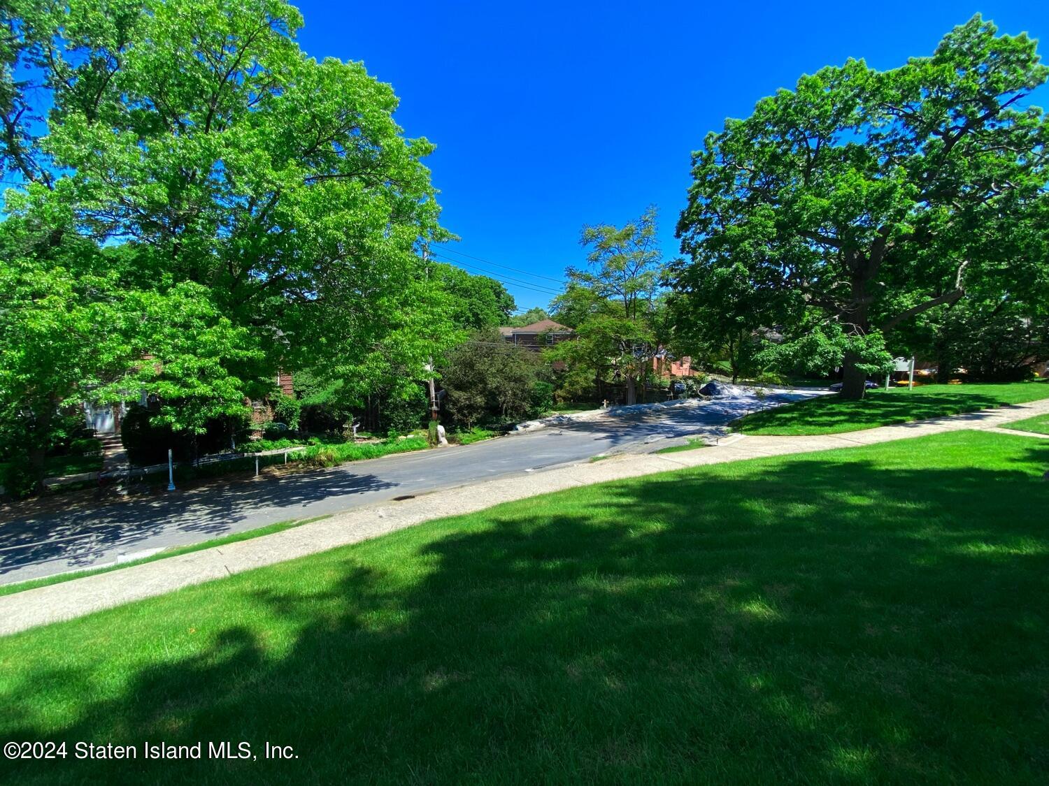 166 Arlo Road A, Staten Island, NY, 10301 image 20