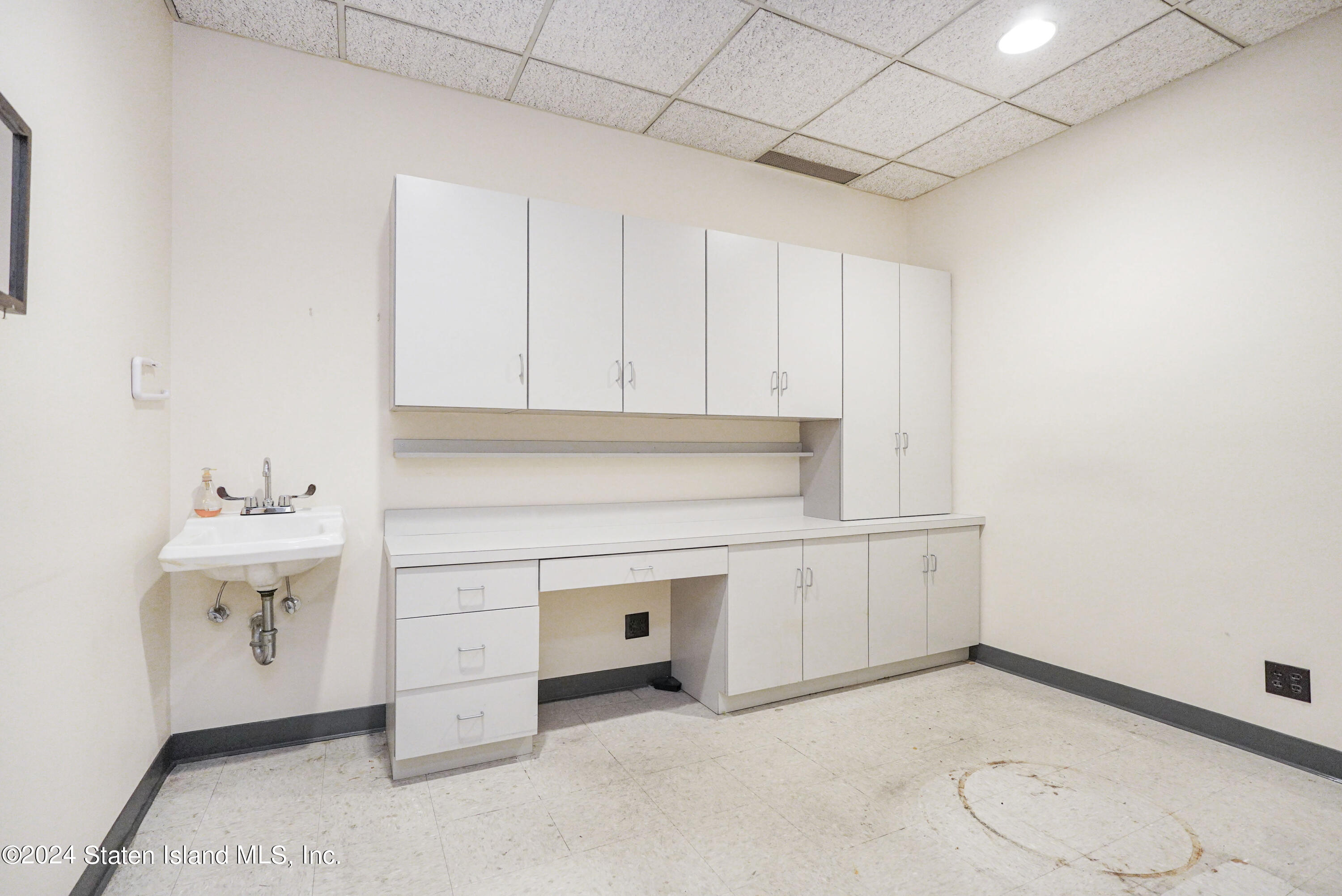 78 Todt Hill Road 111, Staten Island, NY, 10314 image 11