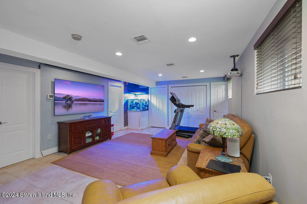 191 Finlay Street, Staten Island, NY, 10307 image 22