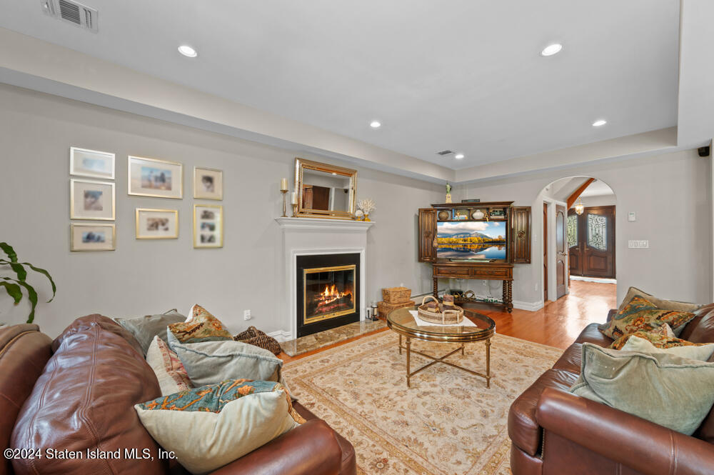 191 Finlay Street, Staten Island, NY, 10307 image 9