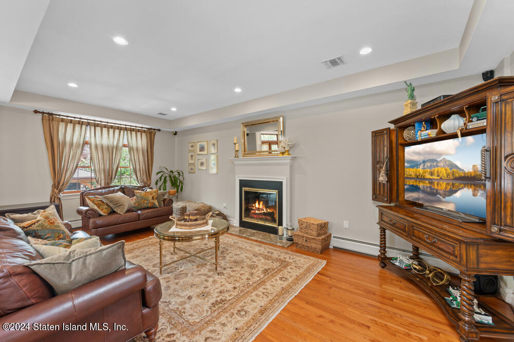 191 Finlay Street, Staten Island, NY, 10307 image 8