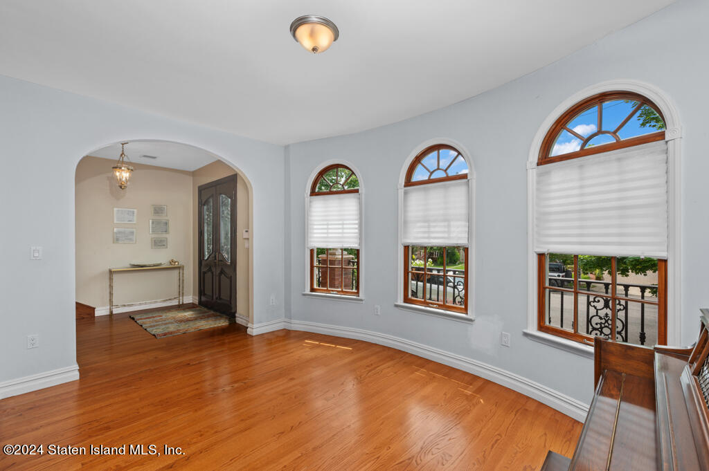 191 Finlay Street, Staten Island, NY, 10307 image 6