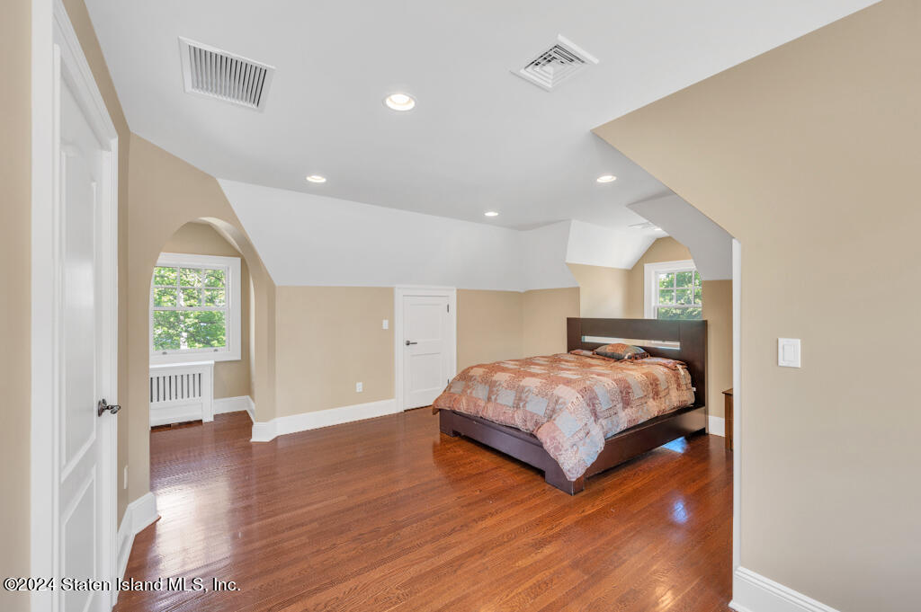 262 Howard Avenue, Staten Island, NY, 10301 image 17