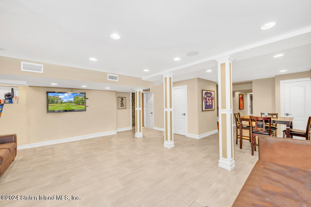 262 Howard Avenue, Staten Island, NY, 10301 image 25