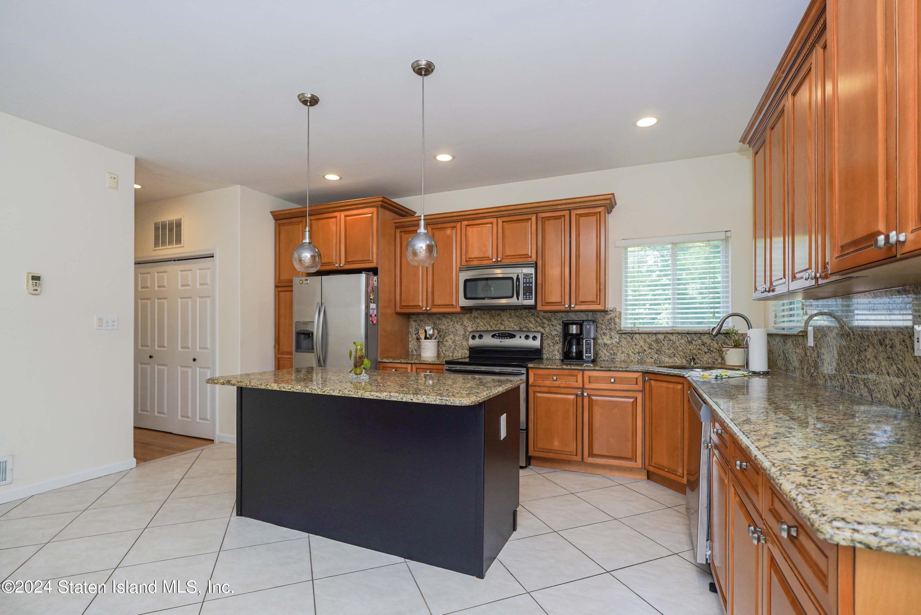 303 Sprague Avenue, Staten Island, NY, 10307 image 12