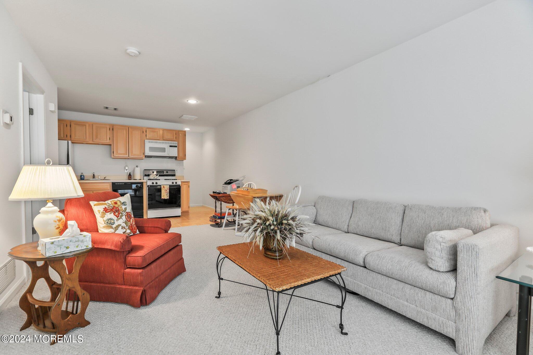 8 Iroquois Court, Colts Neck, NJ, 07722 image 40