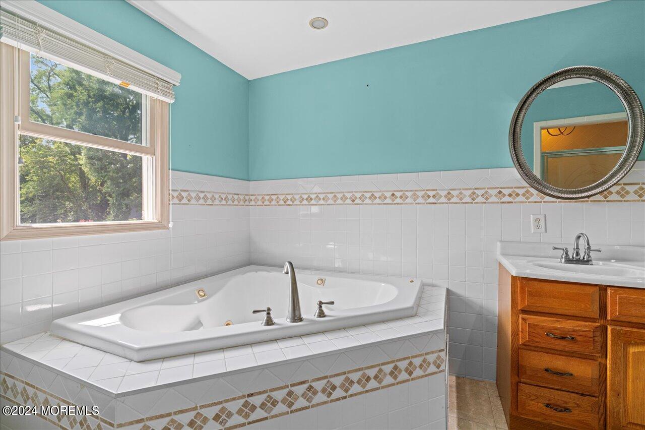 60 Maple Avenue, Keansburg, NJ, 07734 image 21