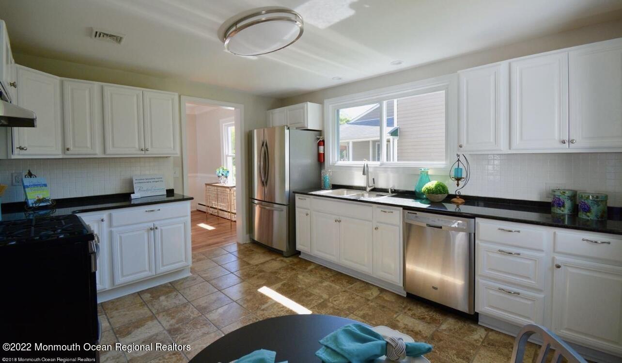 367 Lake Avenue, Oakhurst, NJ, 07755 image 11