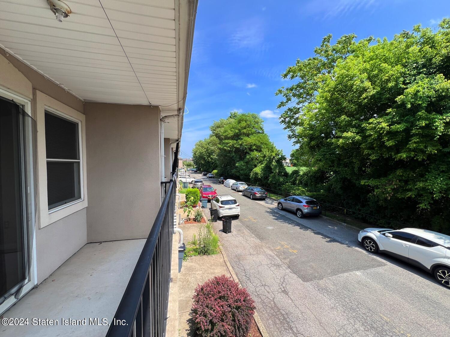 55 Crestwater Court, Staten Island, NY, 10305 image 16