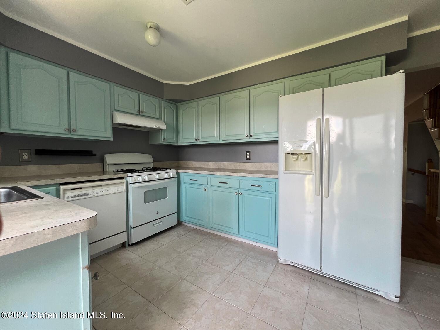 55 Crestwater Court, Staten Island, NY, 10305 image 8