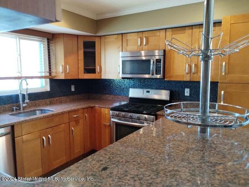 126 Cassidy Place H2, Staten Island, NY, 10301 image 7
