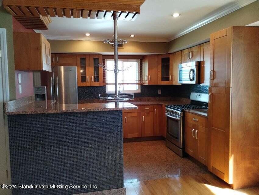 126 Cassidy Place H2, Staten Island, NY, 10301 image 8