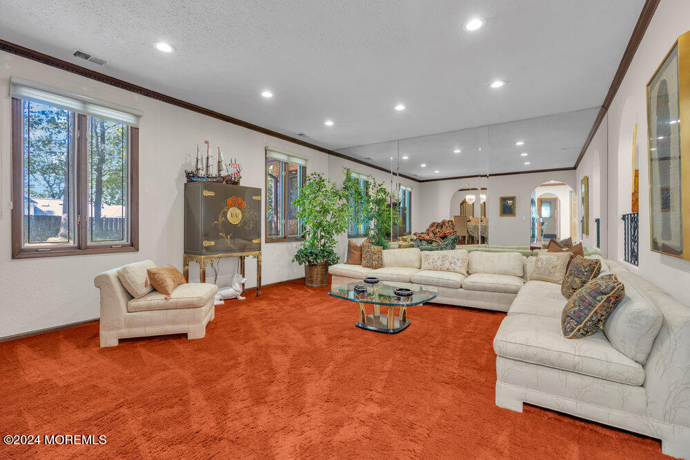 39 Seven Oaks Circle, Holmdel, NJ, 07733 image 9