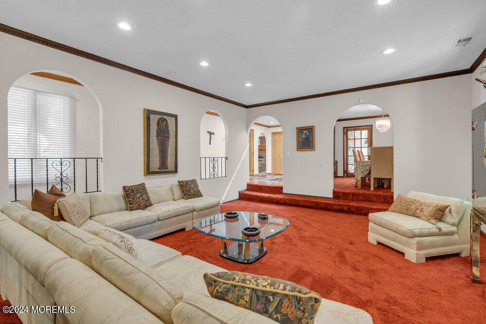 39 Seven Oaks Circle, Holmdel, NJ, 07733 image 10