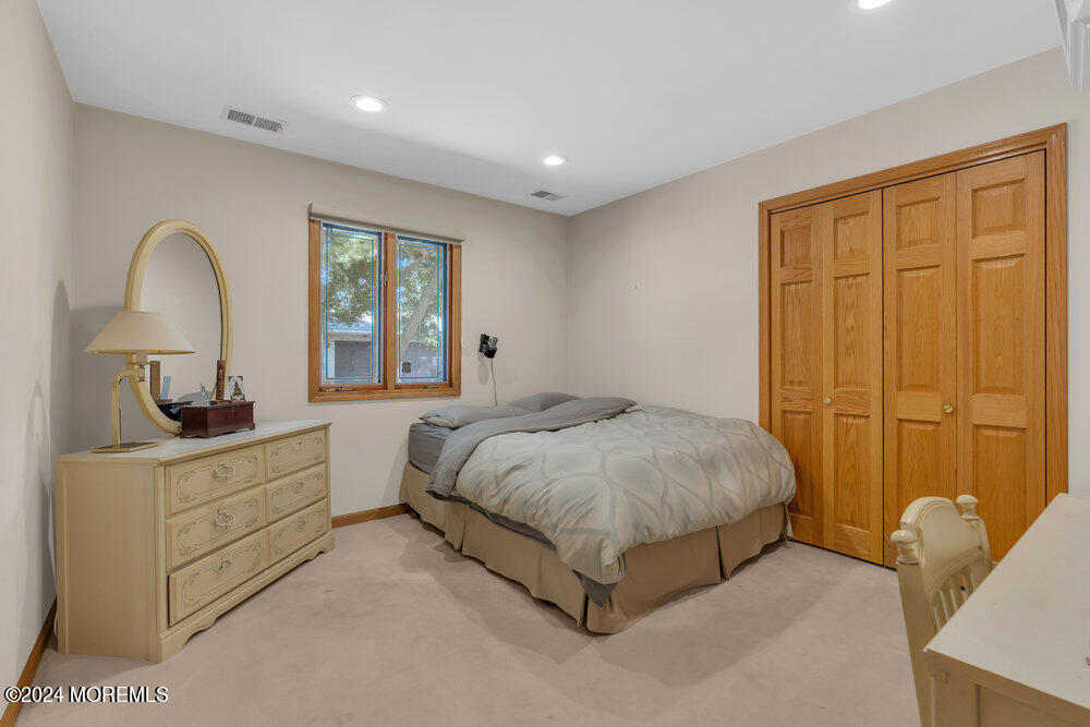 39 Seven Oaks Circle, Holmdel, NJ, 07733 image 22