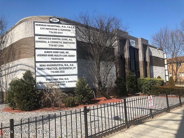 2691 Hylan Boulevard A Image 1