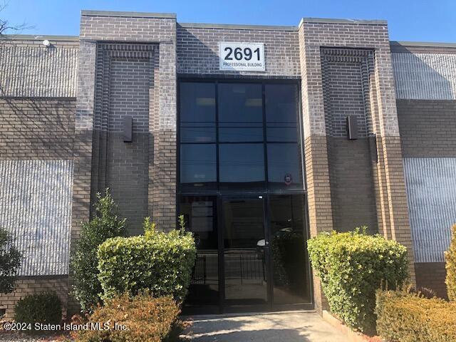 2691 Hylan Boulevard A Image 2