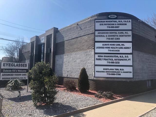 2691 Hylan Boulevard A Image 3