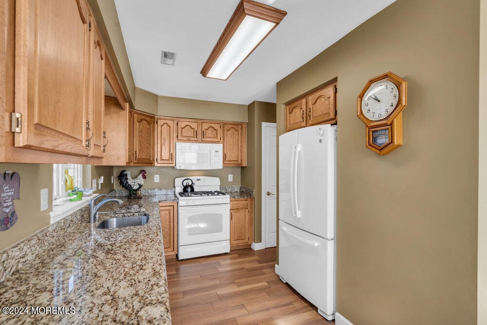 8 Eaton Court, Jackson, NJ, 08527 image 22