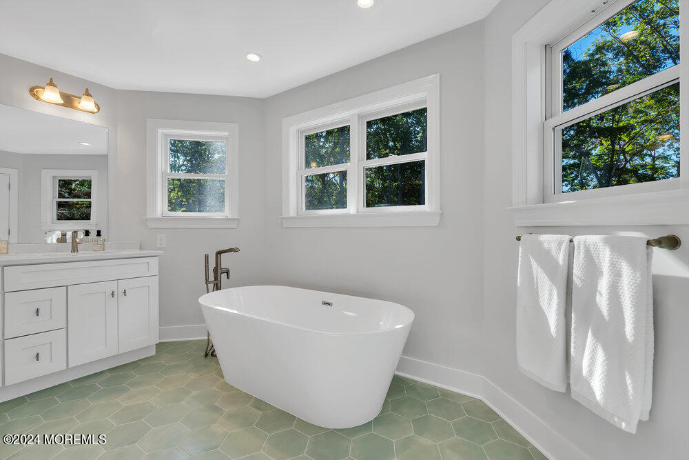 455 Woodbury Drive, Jackson, NJ, 08527 image 40