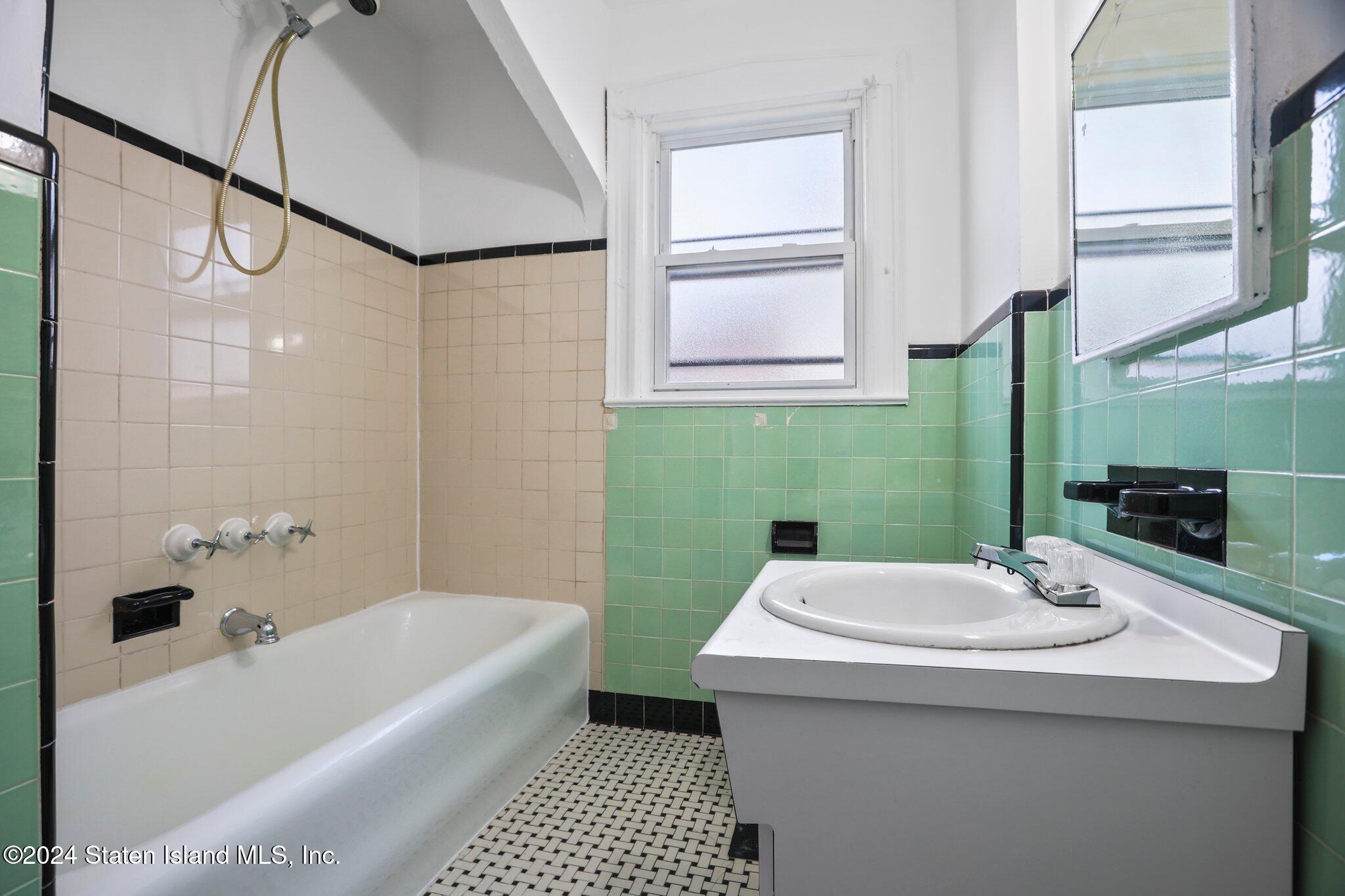 358-360 Sharon Avenue, Staten Island, NY, 10301 image 16