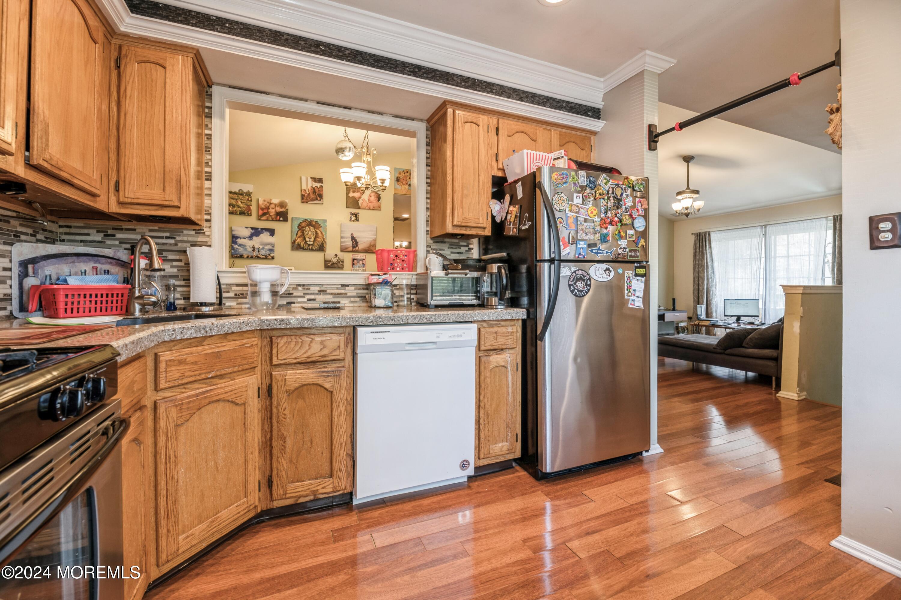 432 Hampton Court 12-8, Manalapan, NJ, 07726 image 6