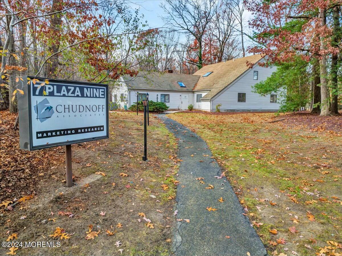 7 Plaza 9 Image 1