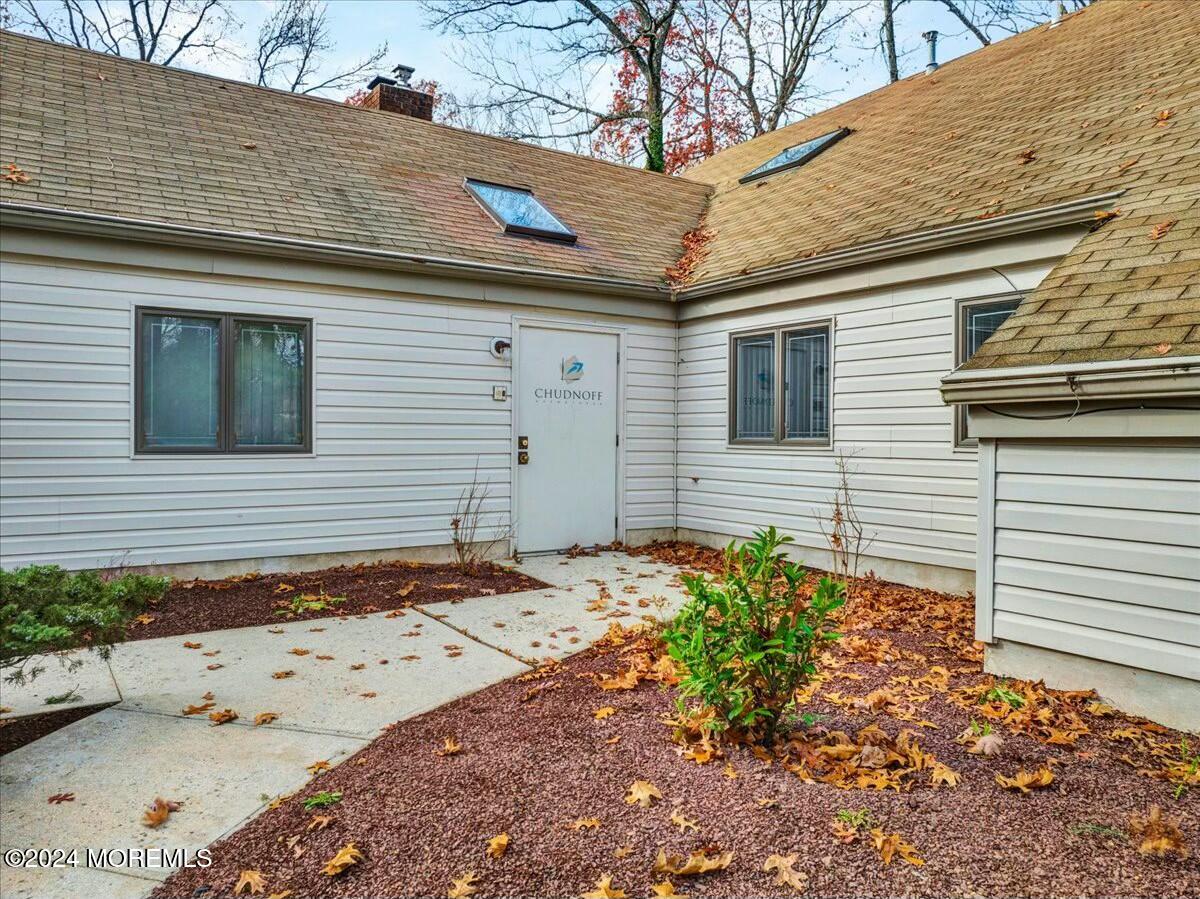 7 Plaza 9 Image 3