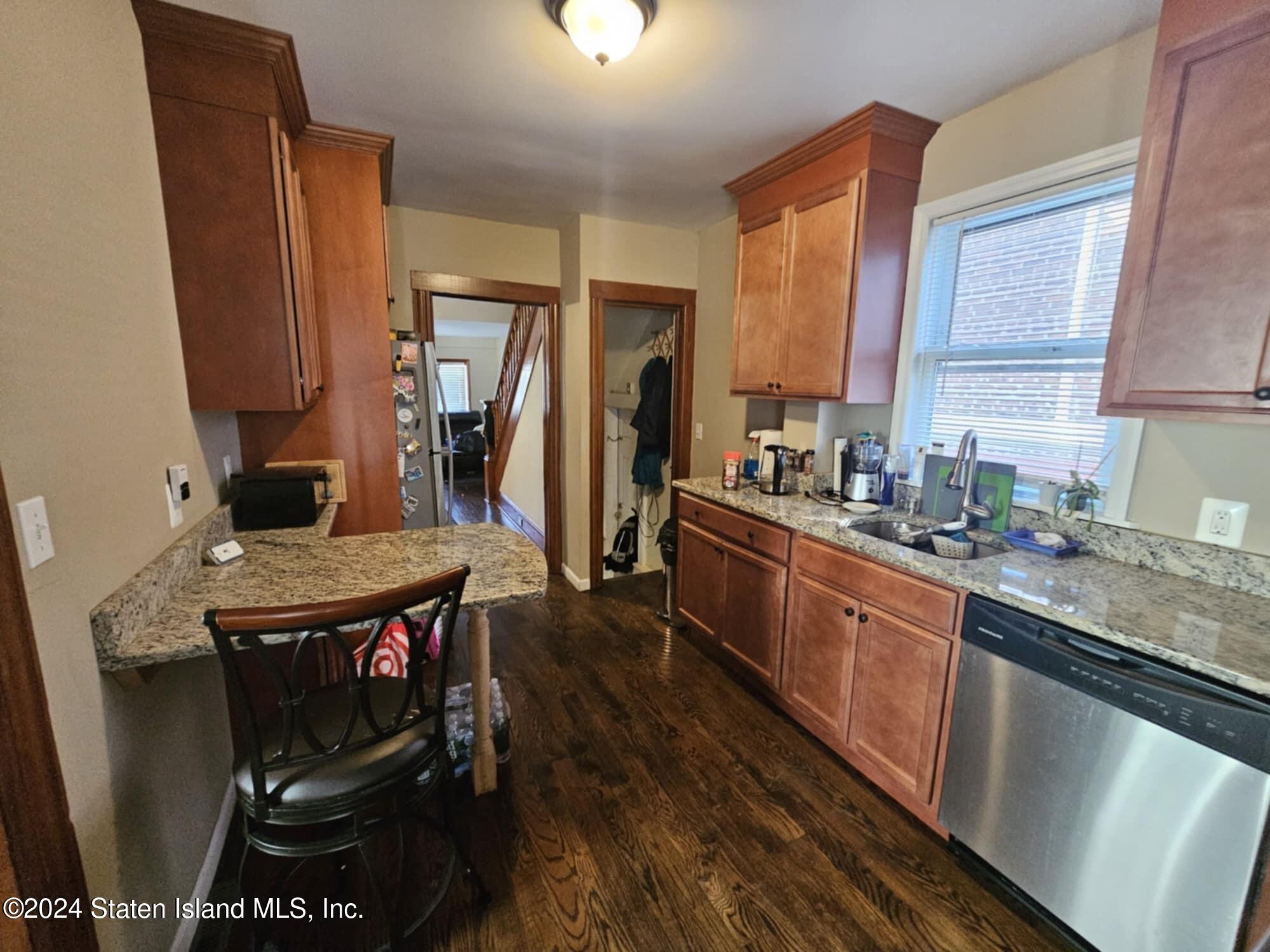 414 Castleton Avenue, Staten Island, NY, 10301 image 10