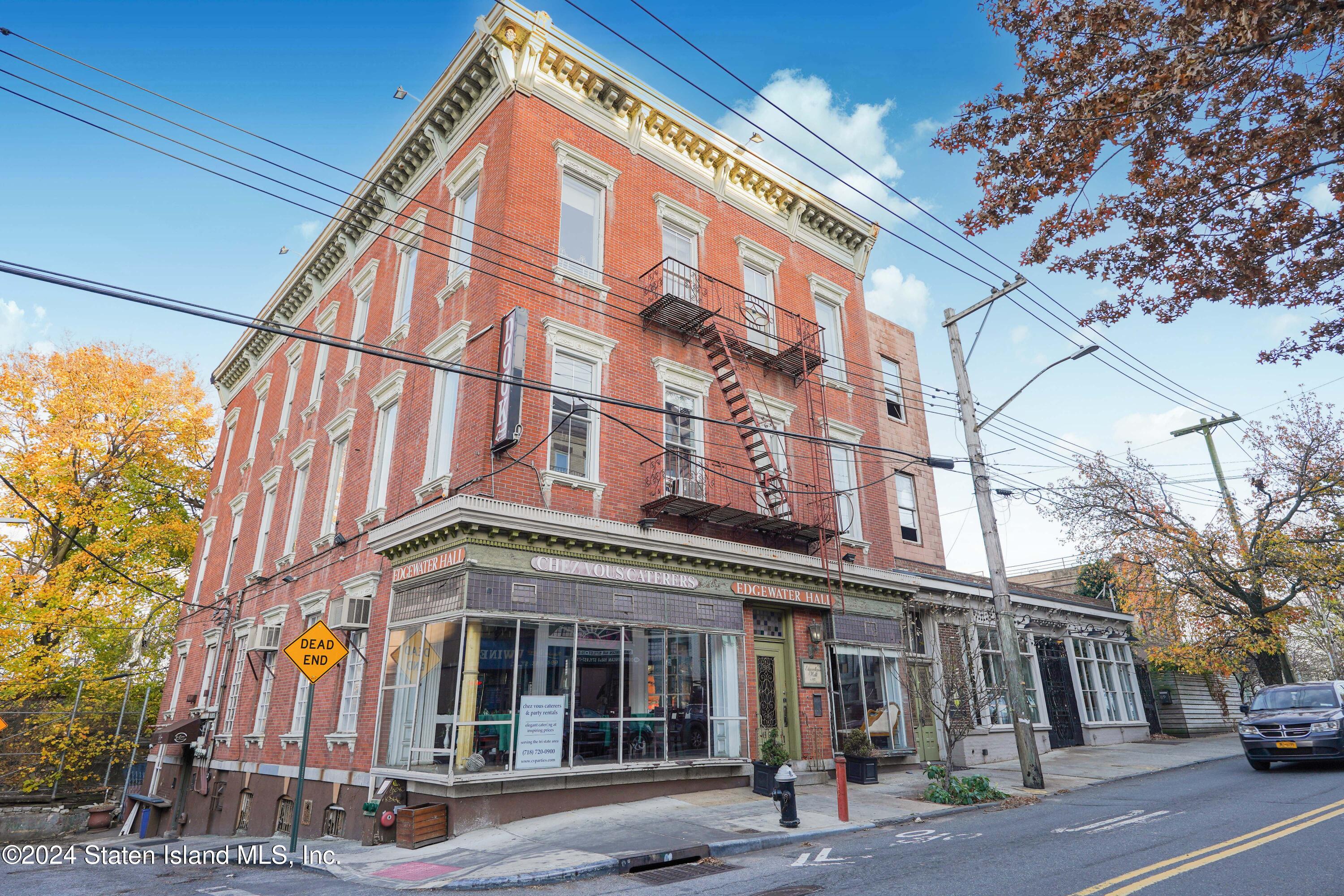 691 Bay Street Image 1