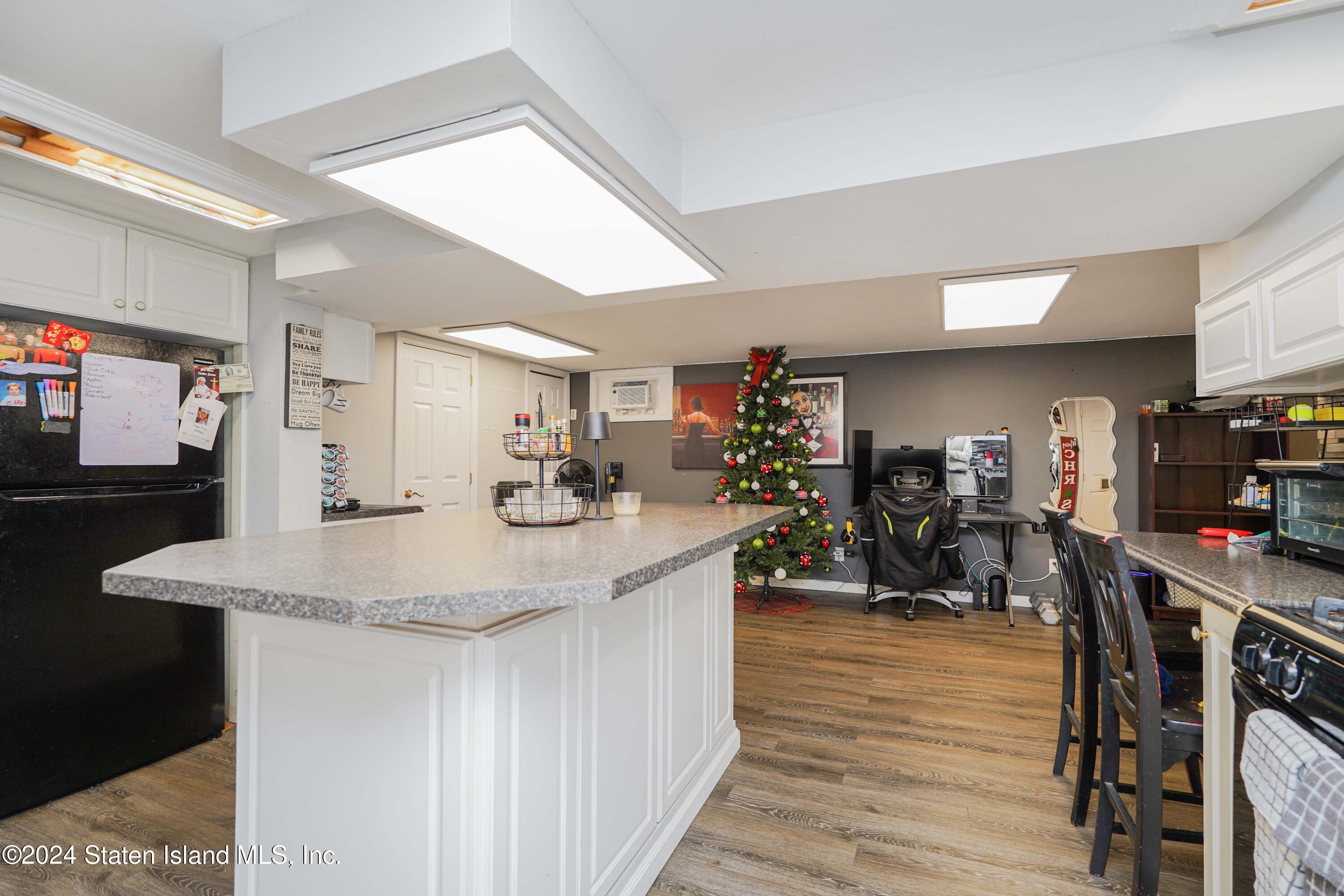 176 Kensington Avenue, Staten Island, NY, 10305 image 19