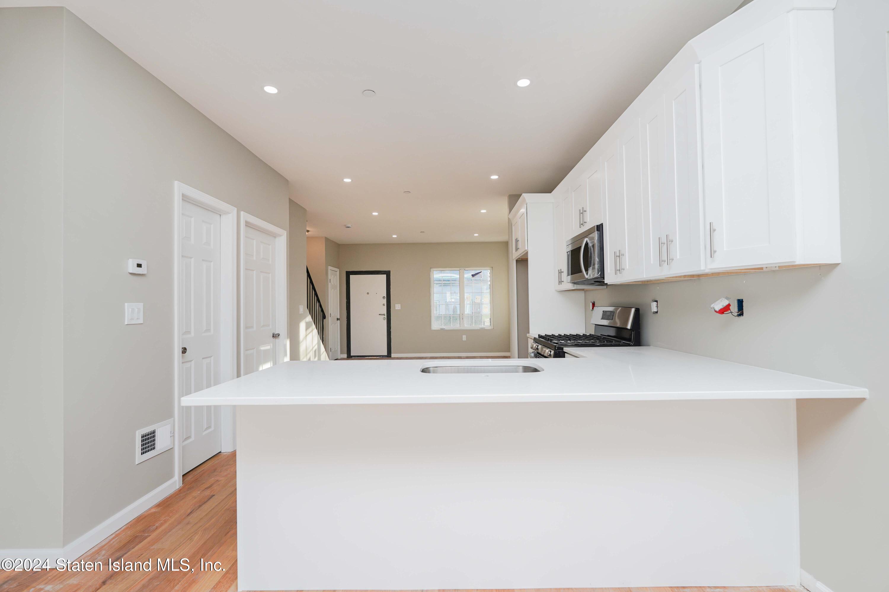 140 Union Avenue, Staten Island, NY, 10303 image 7