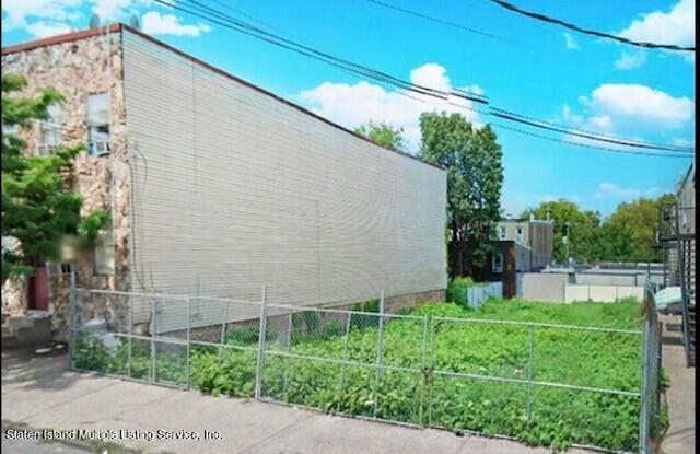 73-75-77 Thompson Street Image 1