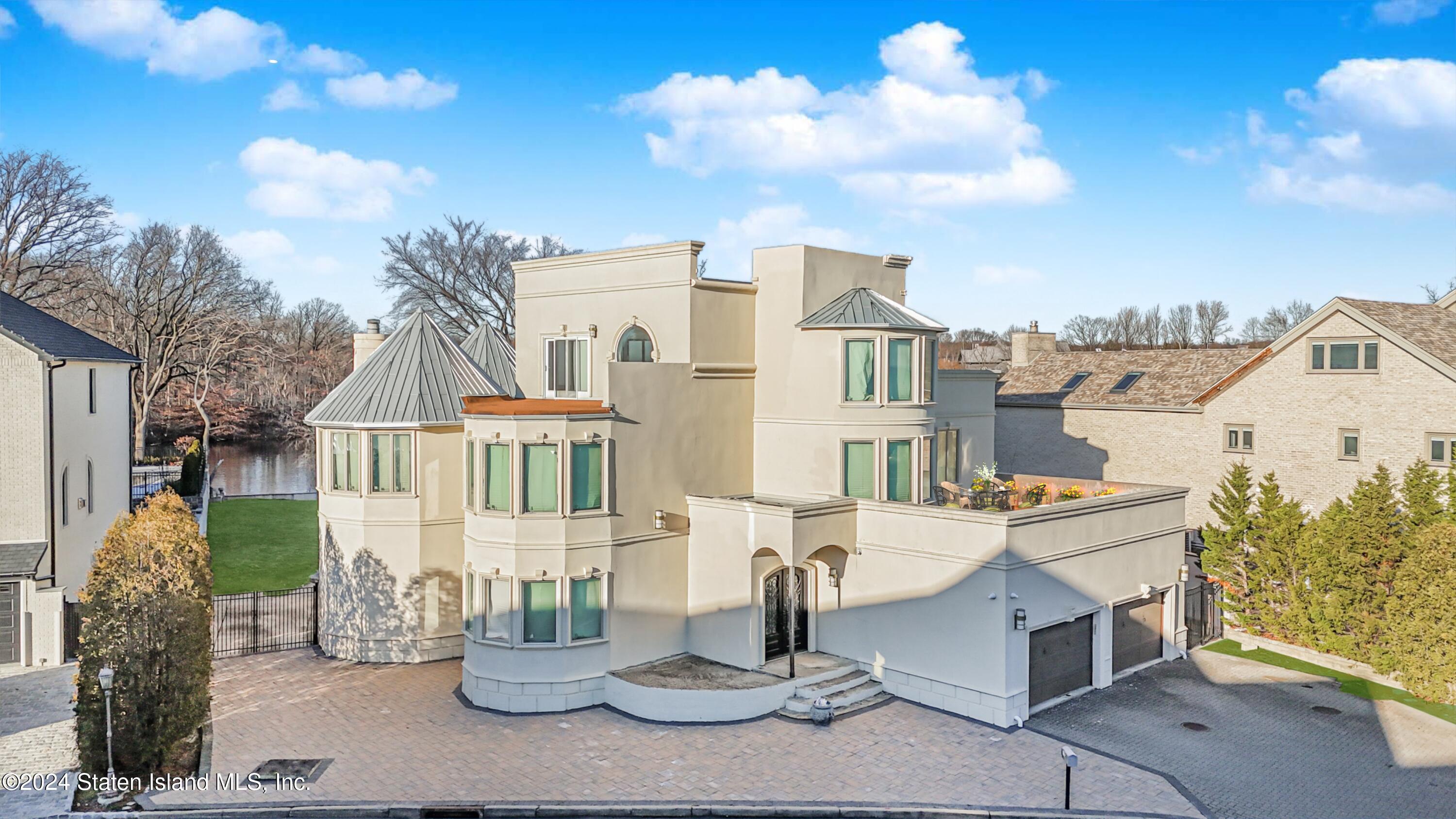 155 Nicolosi Drive Image 1