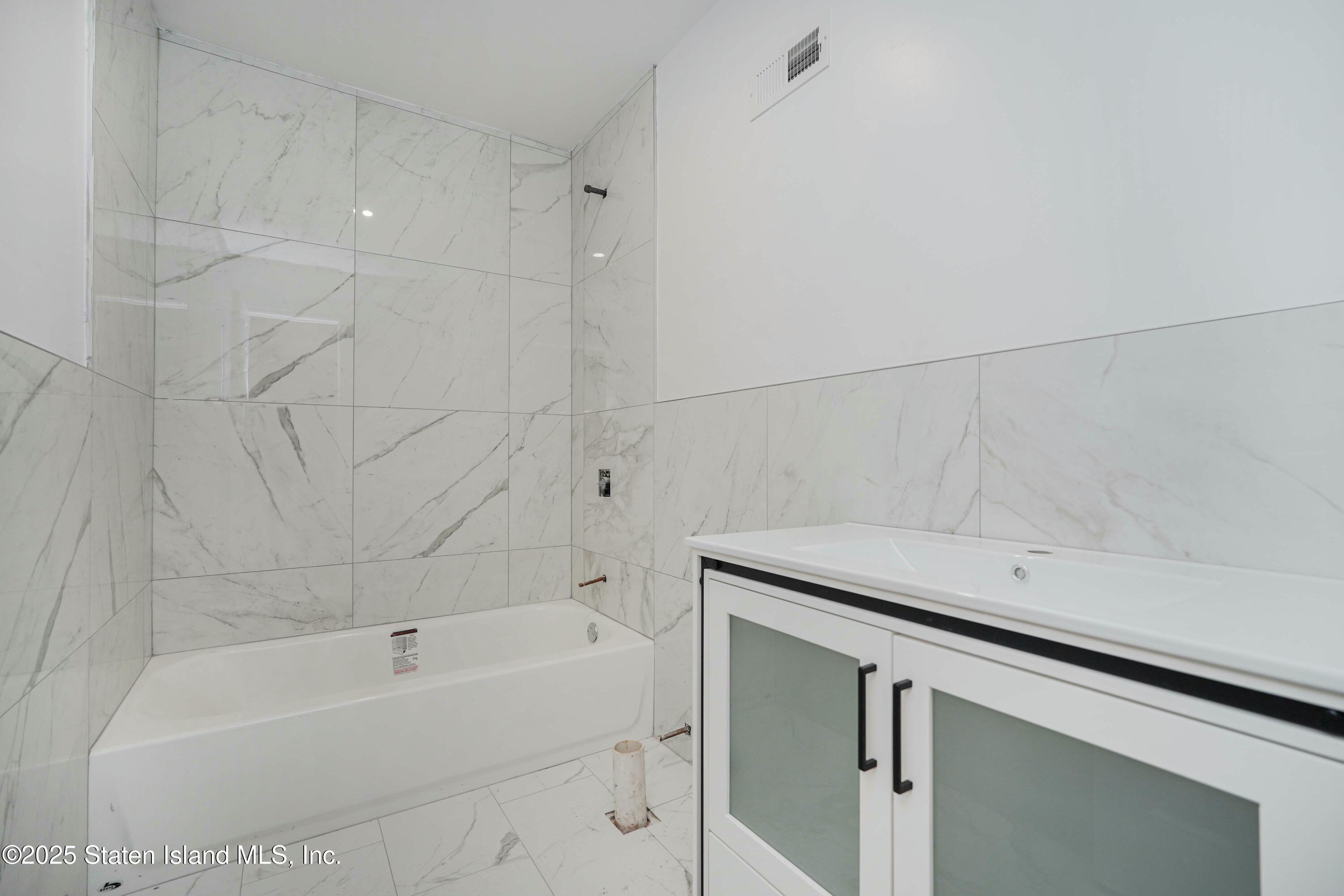 136 Union Avenue, Staten Island, NY, 10303 image 10