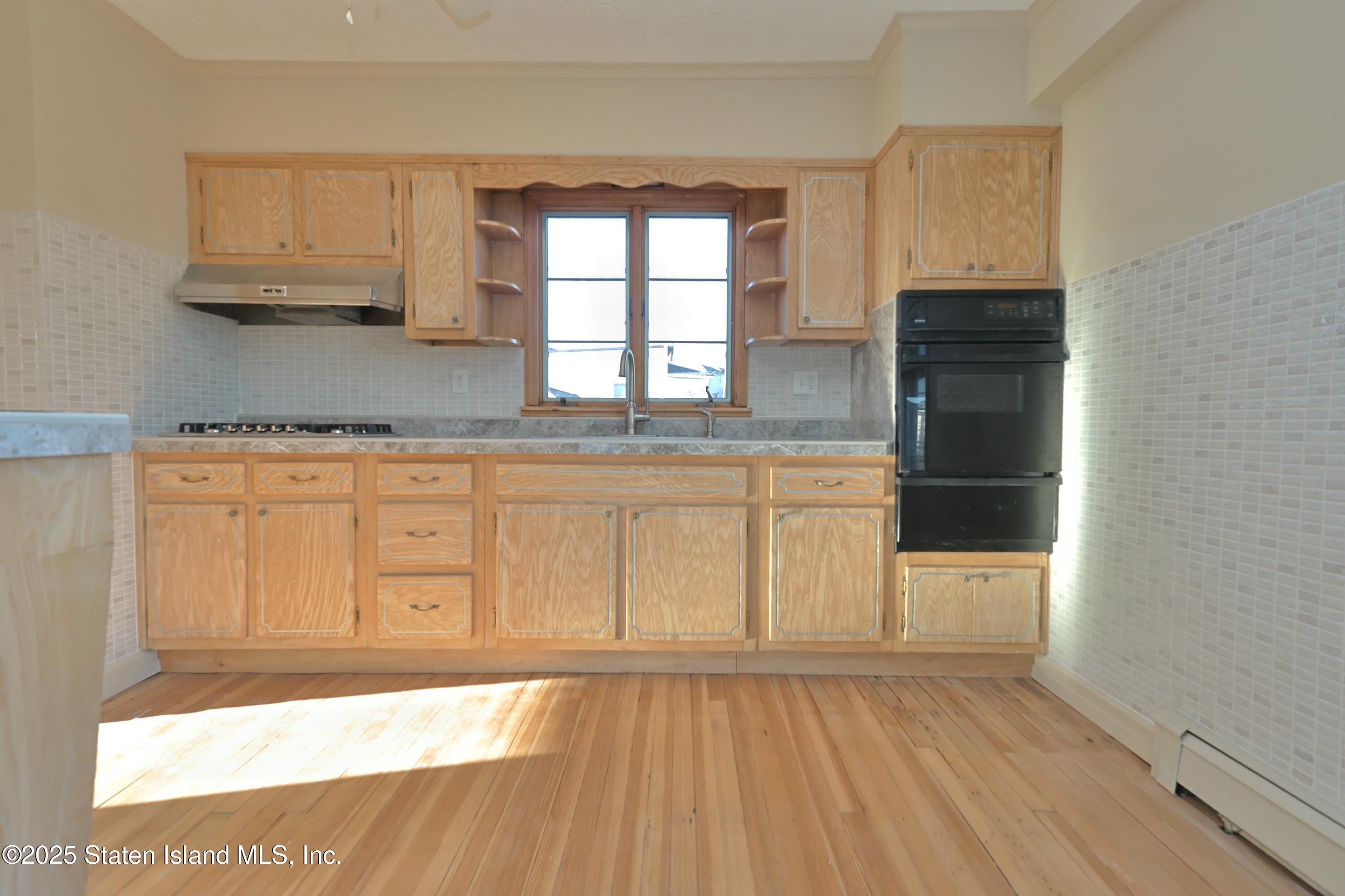 81 Robin Road, Staten Island, NY, 10305 image 16