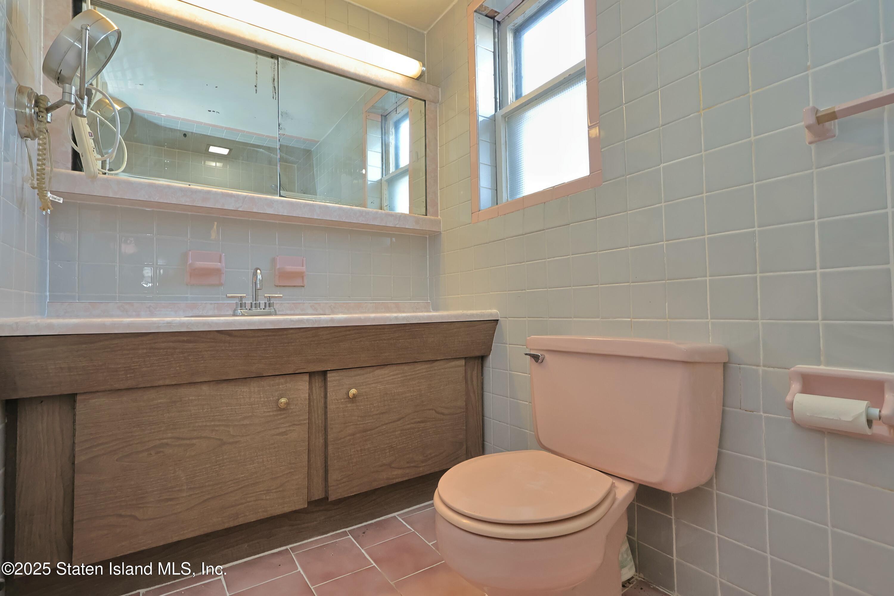 81 Robin Road, Staten Island, NY, 10305 image 20