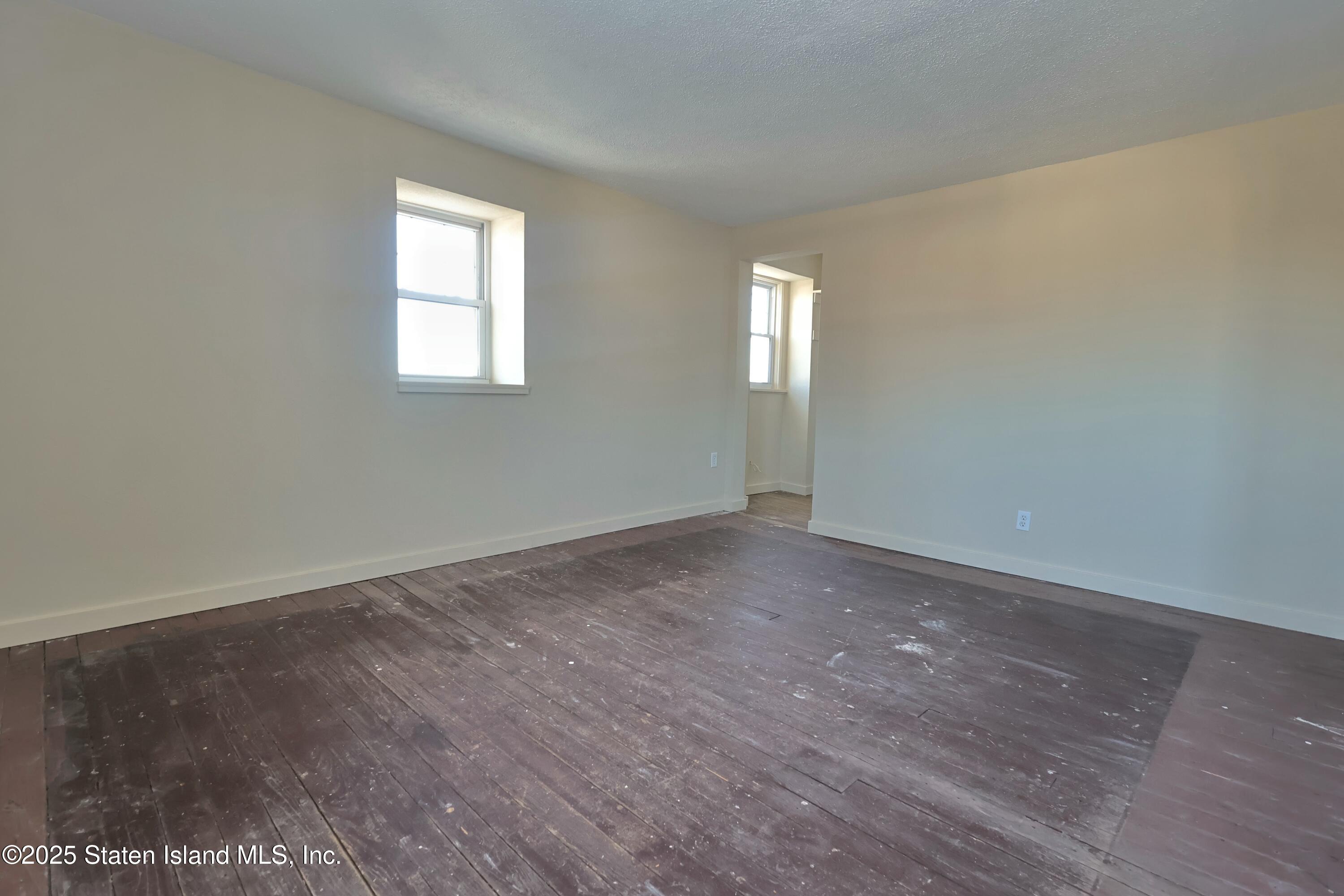 81 Robin Road, Staten Island, NY, 10305 image 27