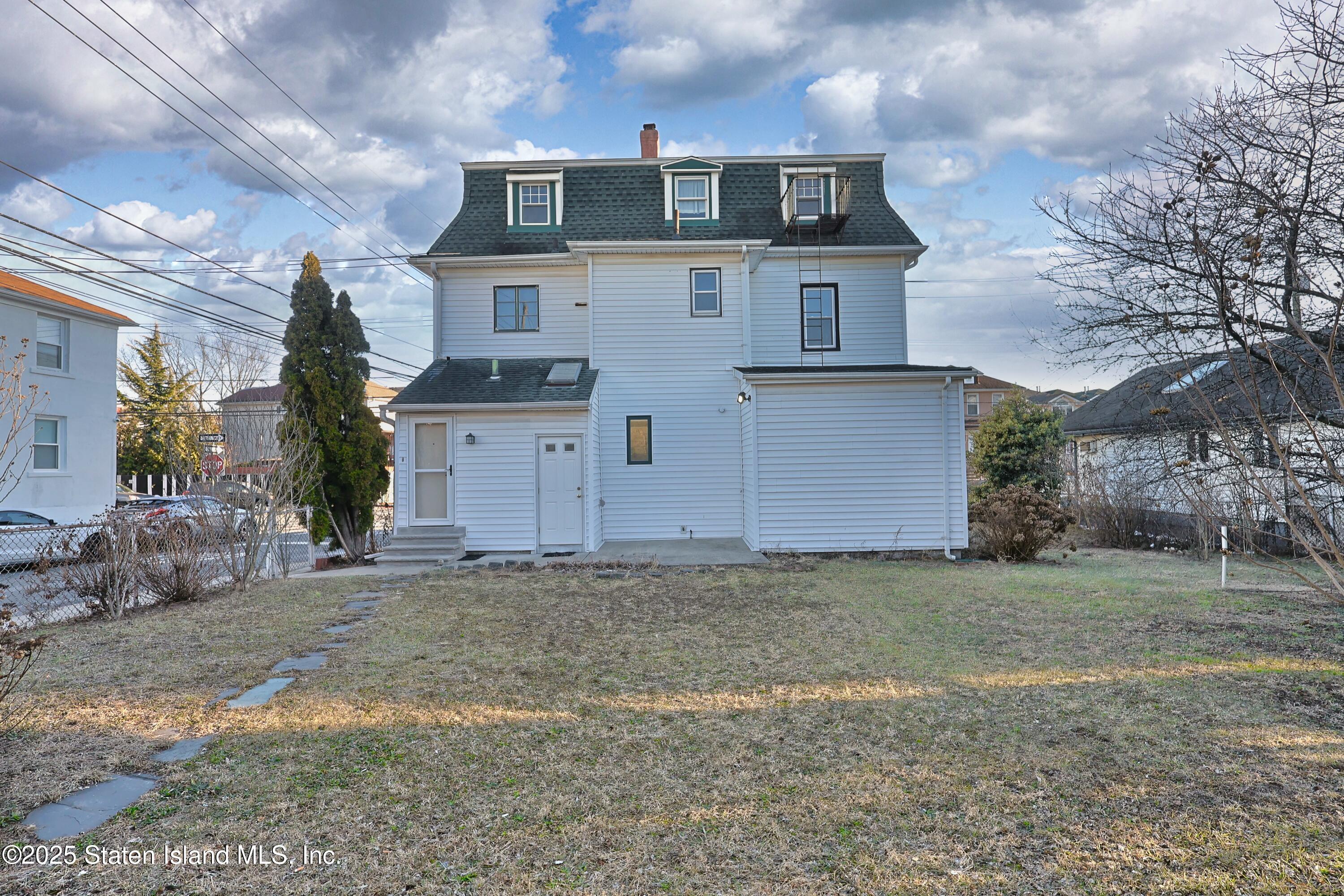 81 Robin Road, Staten Island, NY, 10305 image 34