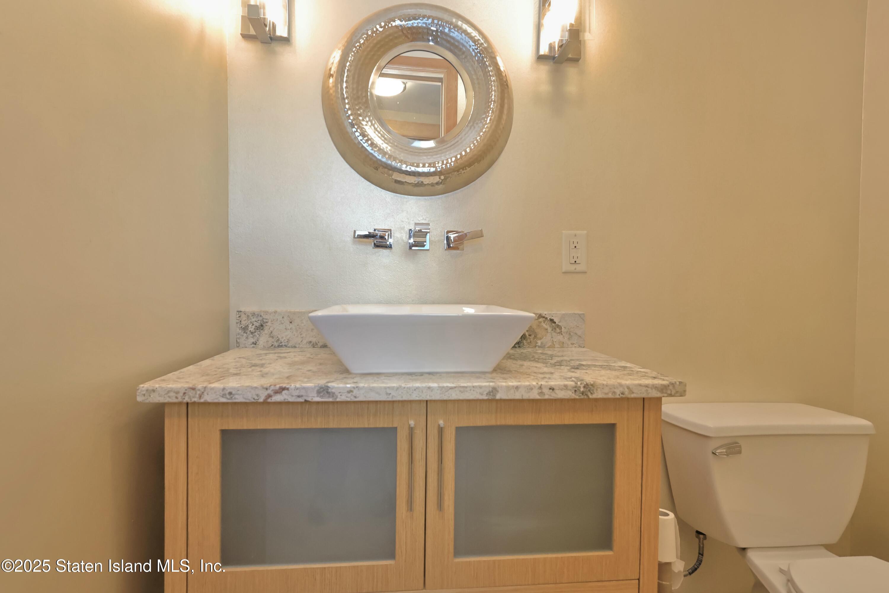 81 Robin Road, Staten Island, NY, 10305 image 40