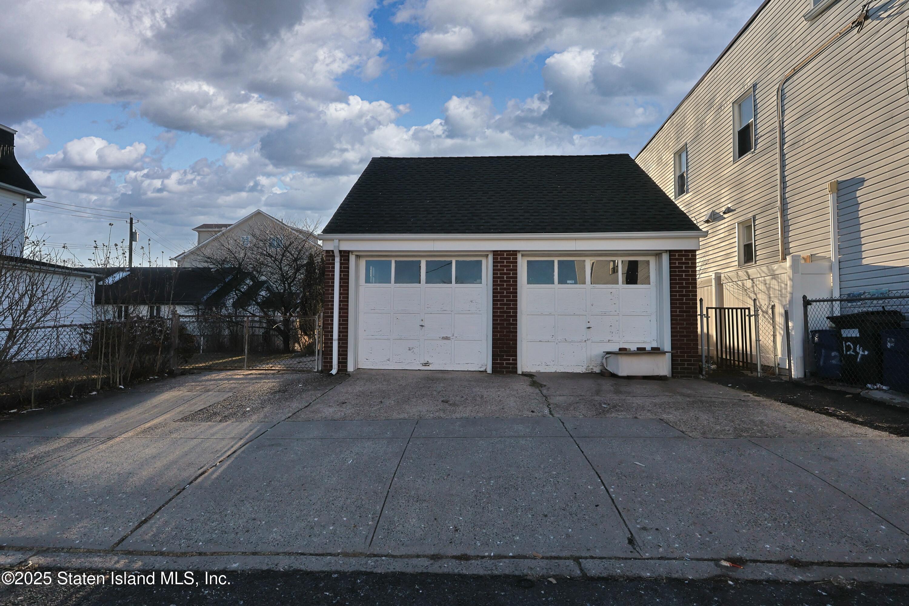 81 Robin Road, Staten Island, NY, 10305 image 41